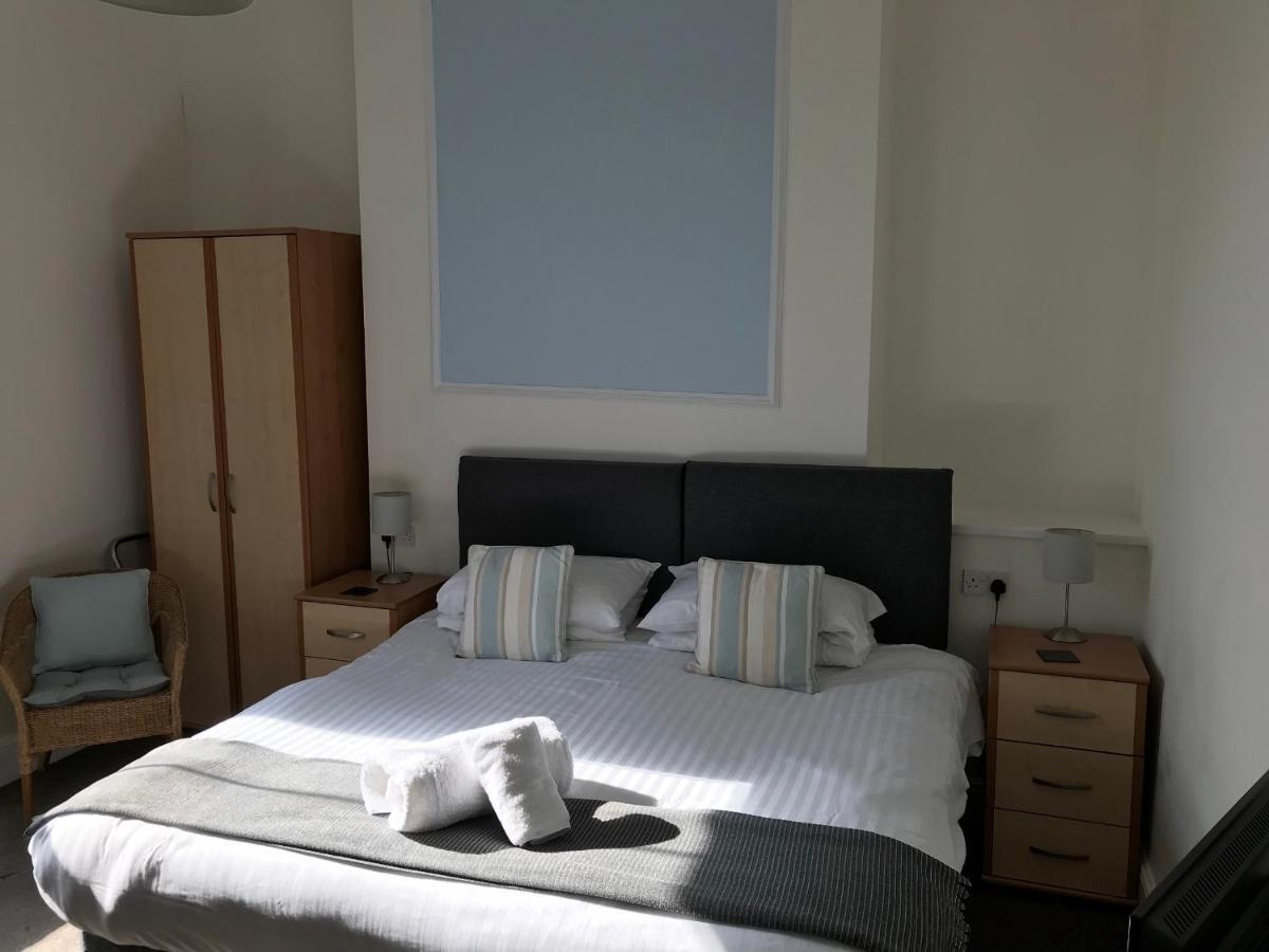 The Oasis Hotel Llandudno Buitenkant foto
