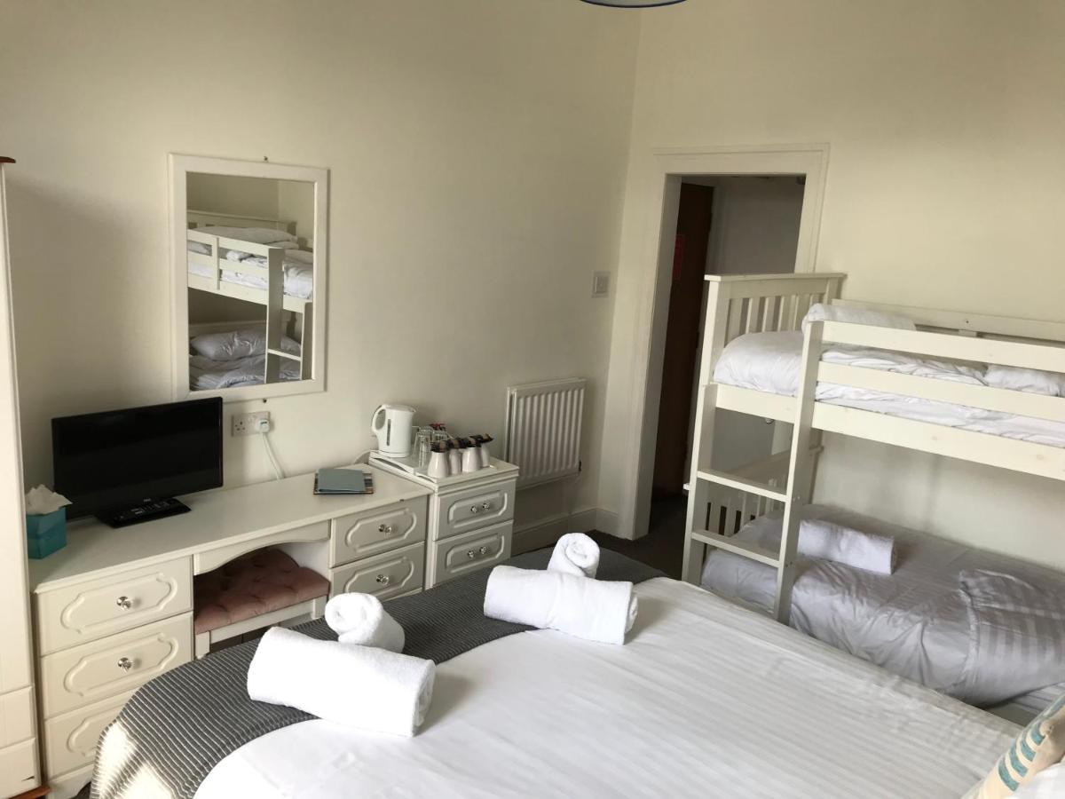 The Oasis Hotel Llandudno Buitenkant foto