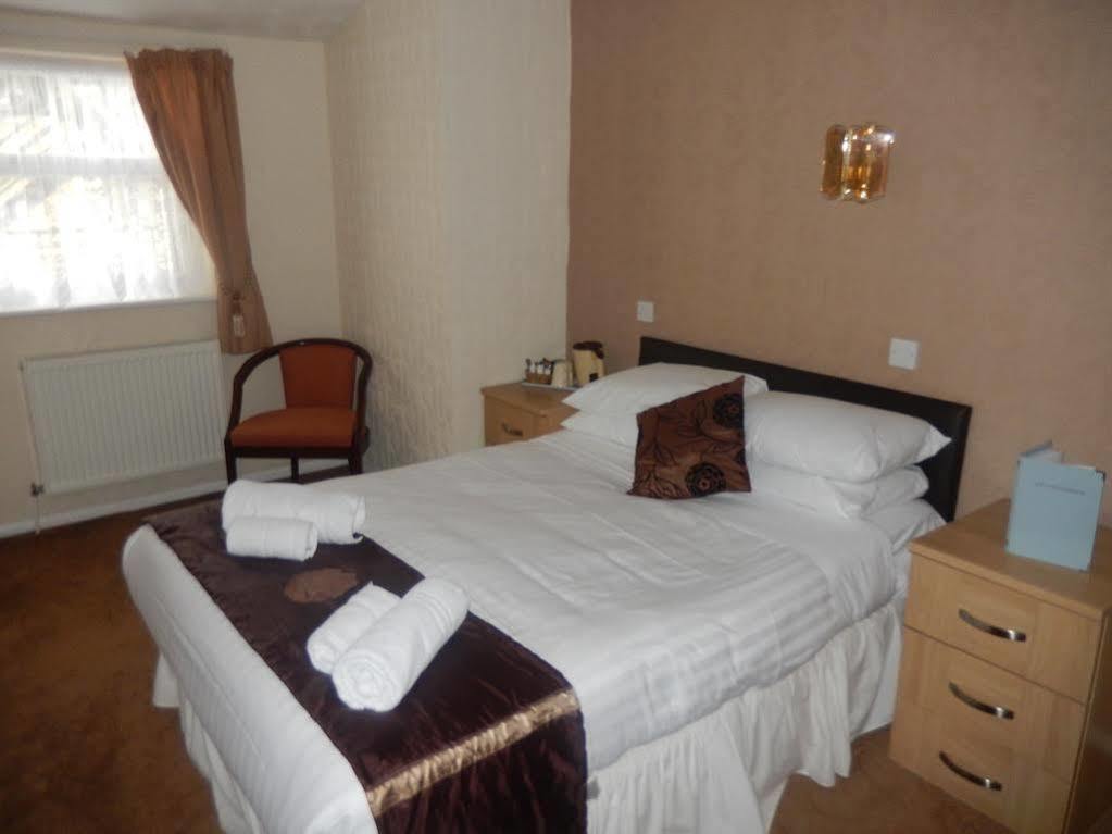 The Oasis Hotel Llandudno Buitenkant foto