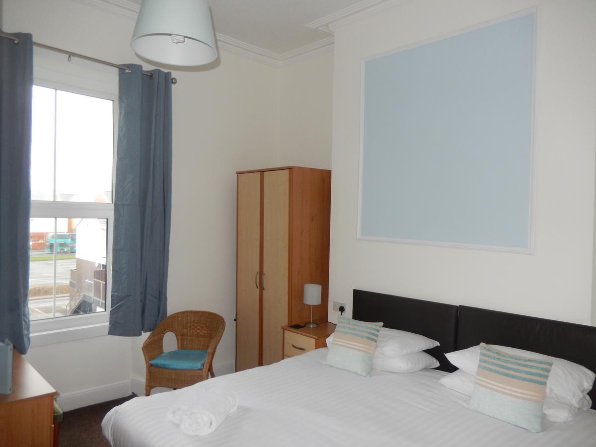 The Oasis Hotel Llandudno Buitenkant foto